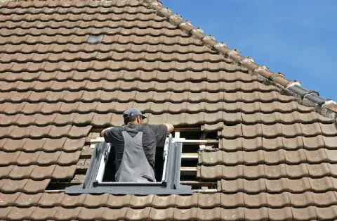 Pose de velux - Mailly-le-Camp